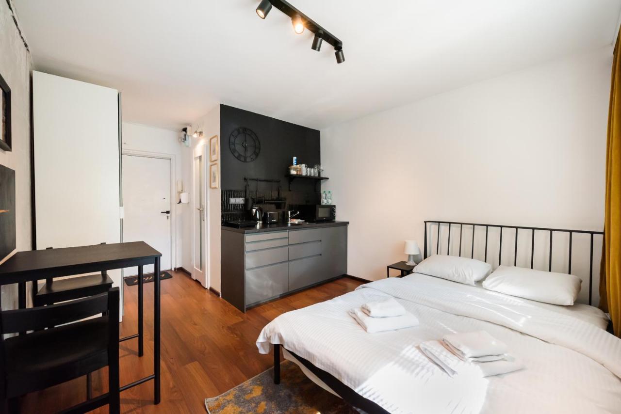 Ochota Funky Studio Apartment Warsawa Bagian luar foto