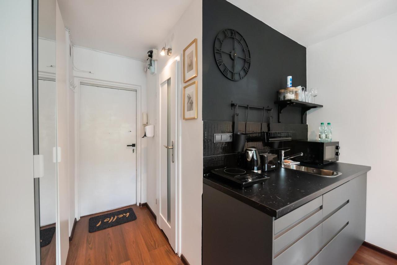 Ochota Funky Studio Apartment Warsawa Bagian luar foto